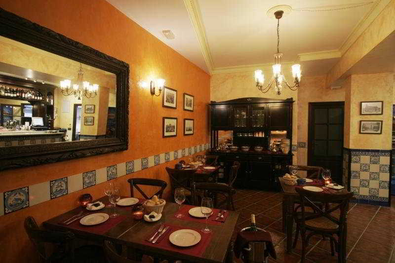 Casa Palacio De Los Leones El Puerto de Santa María Restoran fotoğraf